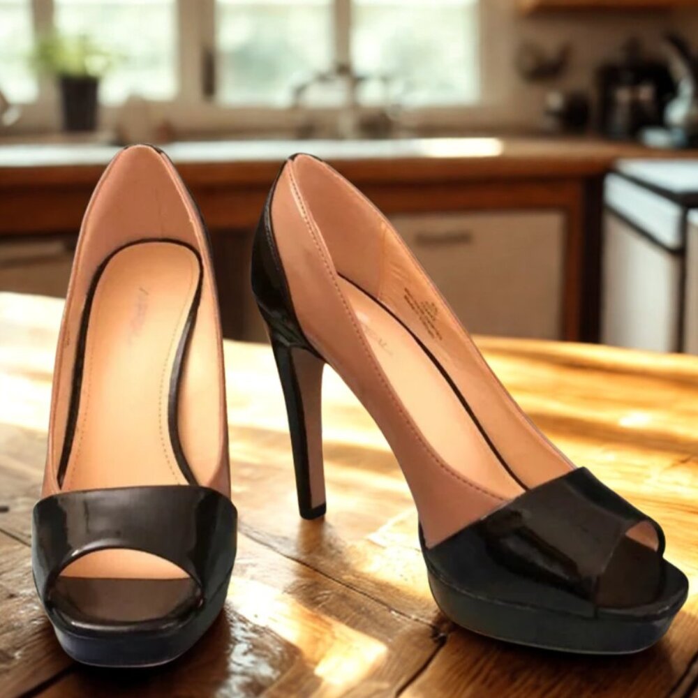 X-Appeal Tan & Black Pumps